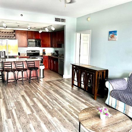 LAKETOWN 5 POOLs STEPS TO BEACH FAMILY FRIENDLY Panama Stadt Exterior foto